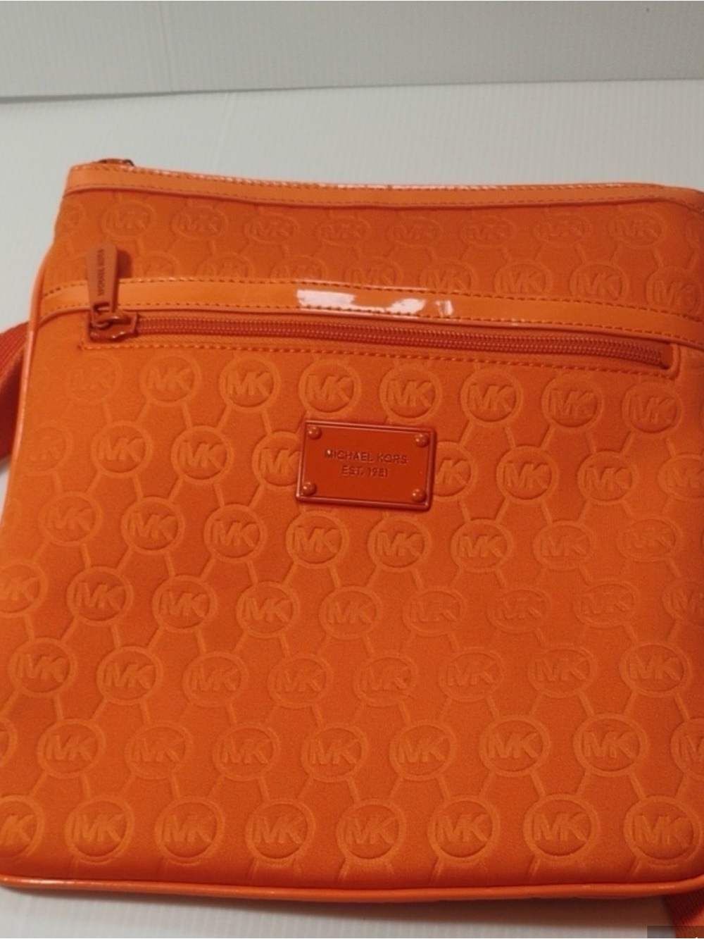 Michael Kors Neoprene Tangerine 🍊 Logo Crossbody Bag EUC $228 - Picture 1 of 11